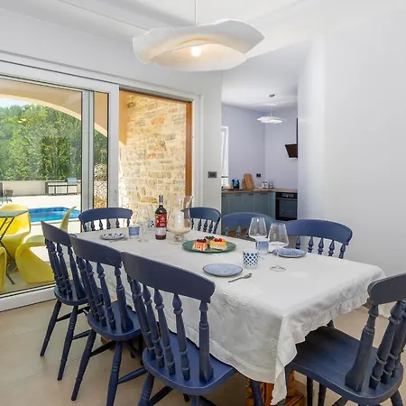 Lovely In Sveti Viddobrinjski With Wifi بيت للعطل Gostinjac