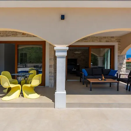 Lovely In Sveti Viddobrinjski With Wifi Ferienhaus *