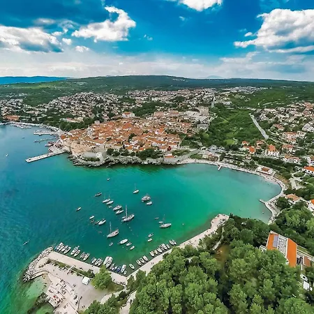 Lovely In Sveti Viddobrinjski With Wifi