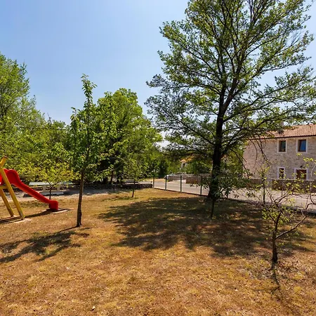 Ferienhaus Lovely In Sveti Viddobrinjski With Wifi *