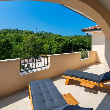 Lovely In Sveti Viddobrinjski With Wifi * Gostinjac