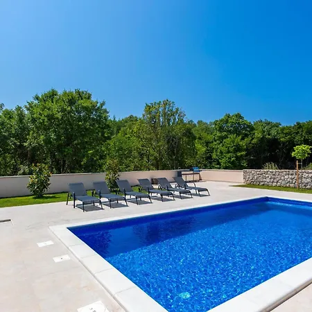 Holiday home Lovely In Sveti Viddobrinjski With Wifi