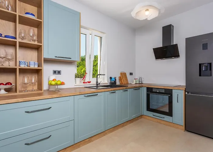 Lovely In Sveti Viddobrinjski With Wifi