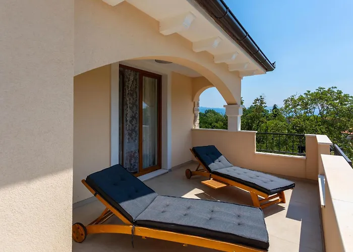 Lovely In Sveti Viddobrinjski With Wifi Gostinjac