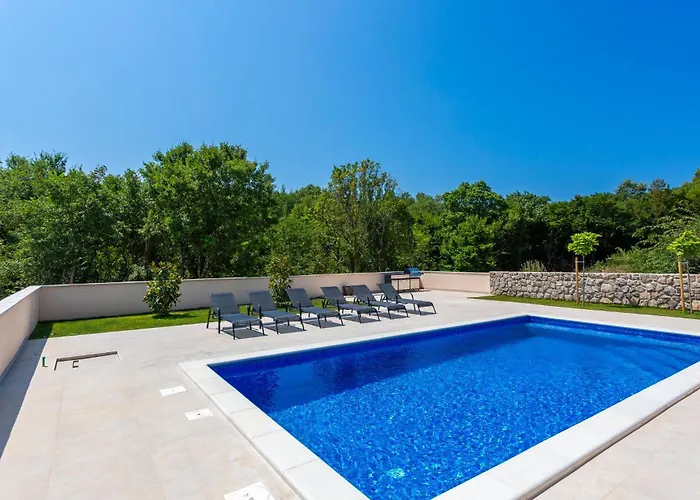 Ferienhaus Lovely In Sveti Viddobrinjski With Wifi