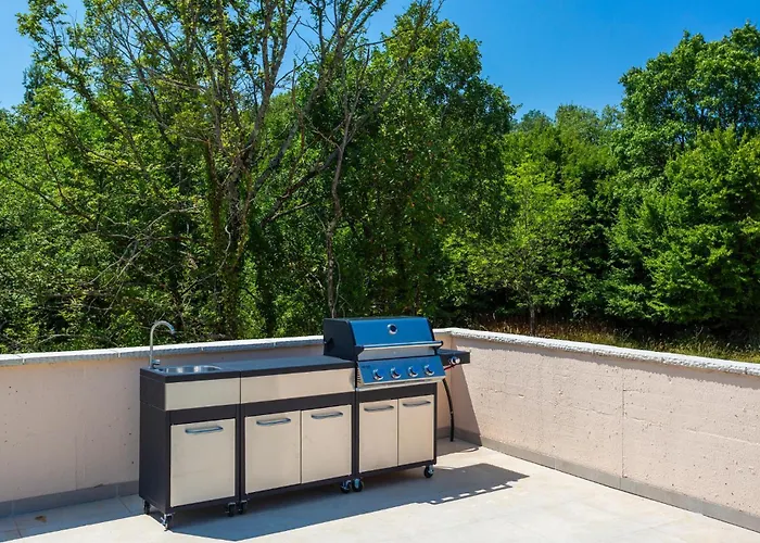 Ferienhaus Lovely In Sveti Viddobrinjski With Wifi Gostinjac