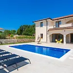 Tatil Evi Lovely In Sveti Viddobrinjski With Wifi *