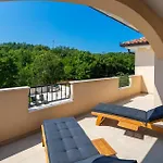 Lovely In Sveti Viddobrinjski With Wifi * Gostinjac