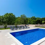 Tatil Evi Lovely In Sveti Viddobrinjski With Wifi