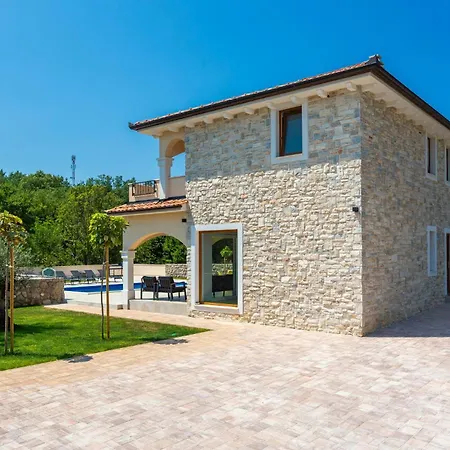펜션 Lovely In Sveti Viddobrinjski With Wifi *